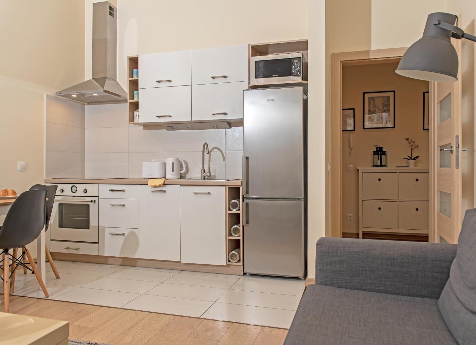 One-Bedroom Apartment